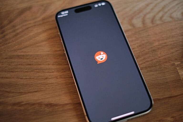 Beginner’s Guide to Reddit: Master Subreddits, Voting & More